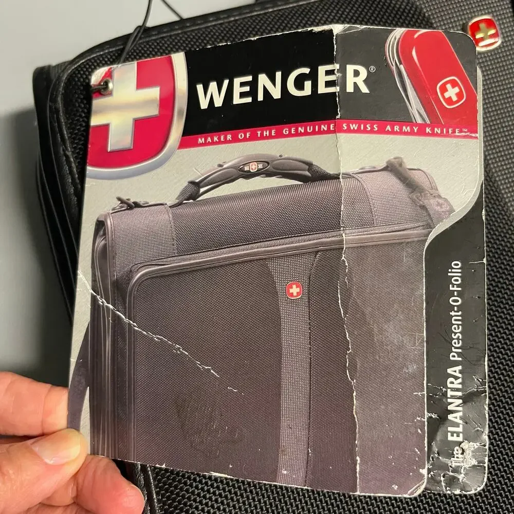 NWT Wenger SwissGear The ELANTRA Laptop Messenger Bag 13
